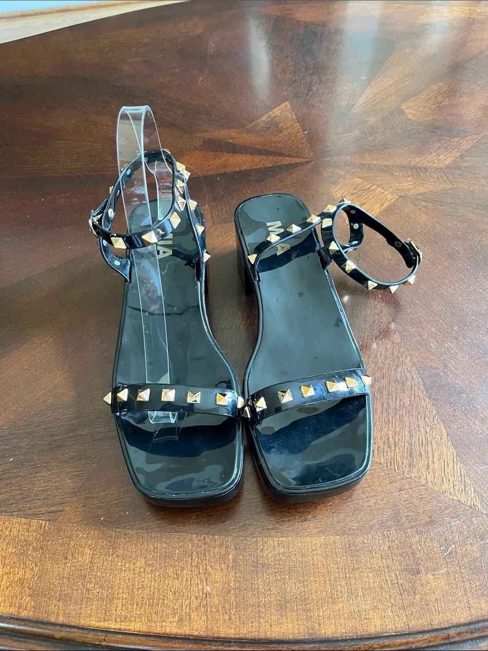 Mia size 7 womens sandals